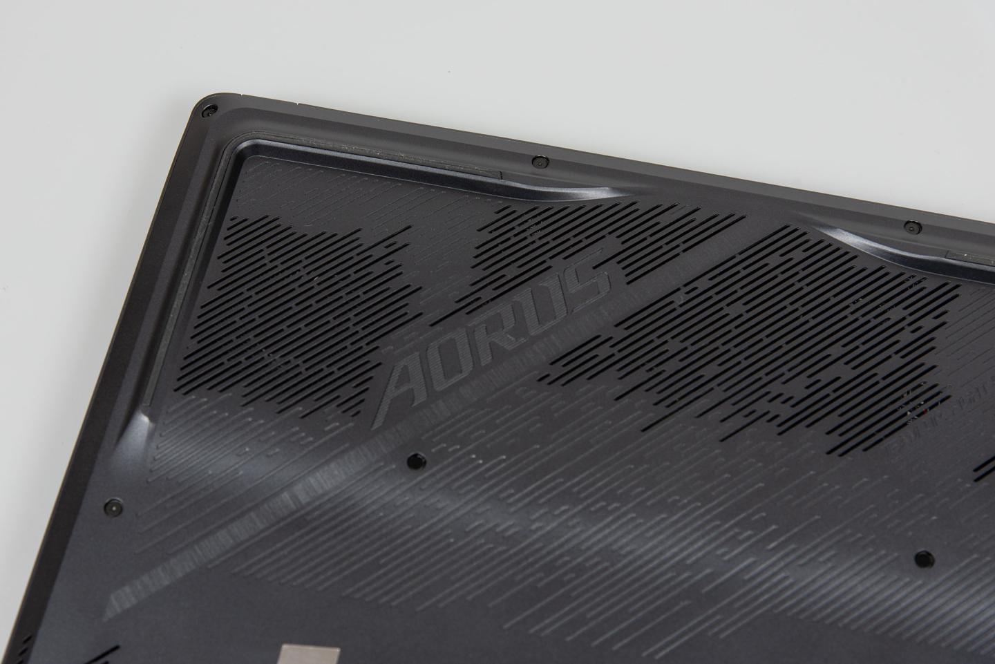 Огляд та тестування ігрового 16″ ноутбука Gigabyte Aorus 16X (2024) на базі процесора Intel Core i9-14900HX й відеокарти Nvidia GeForce RTX 4070