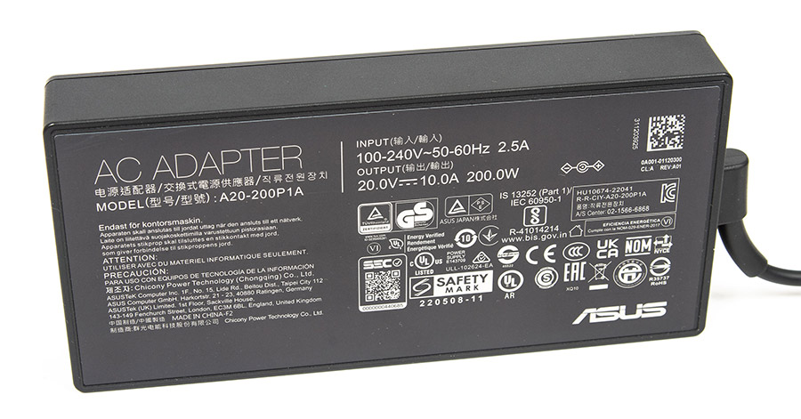 ASUS Zenbook Pro 14 OLED (UX6404)